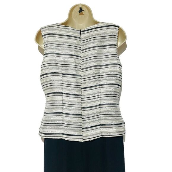 Dressbarn Women’s Pantsuit Short Sleeve/ Long Pants Size 8 - Picture 5 of 16